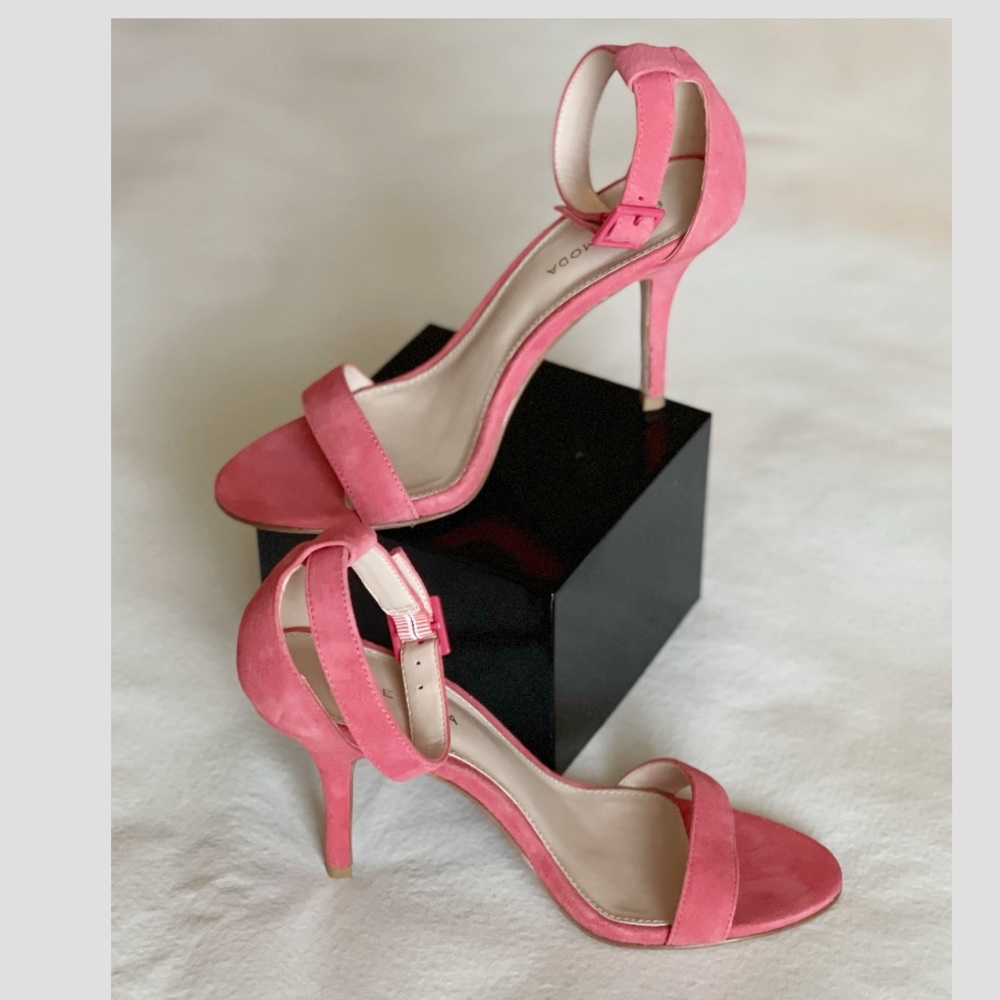 Pelle Moda Kacey Heeled Open Toe Sandals Size 7 In Flamingo (Coral)
